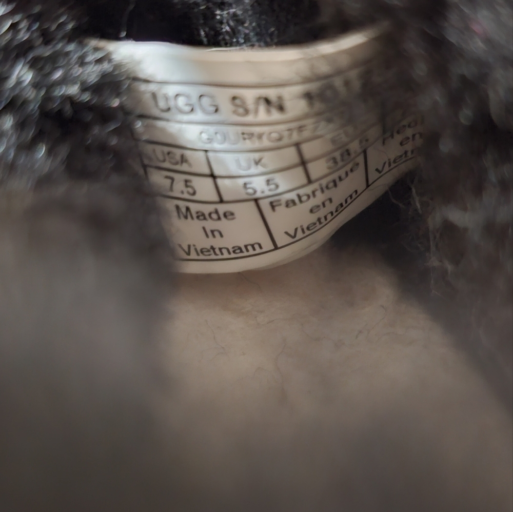 Ugg Mckay Ankle Boots - Picture 6 of 6